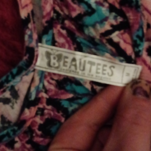 Top - Picture 3 of 3